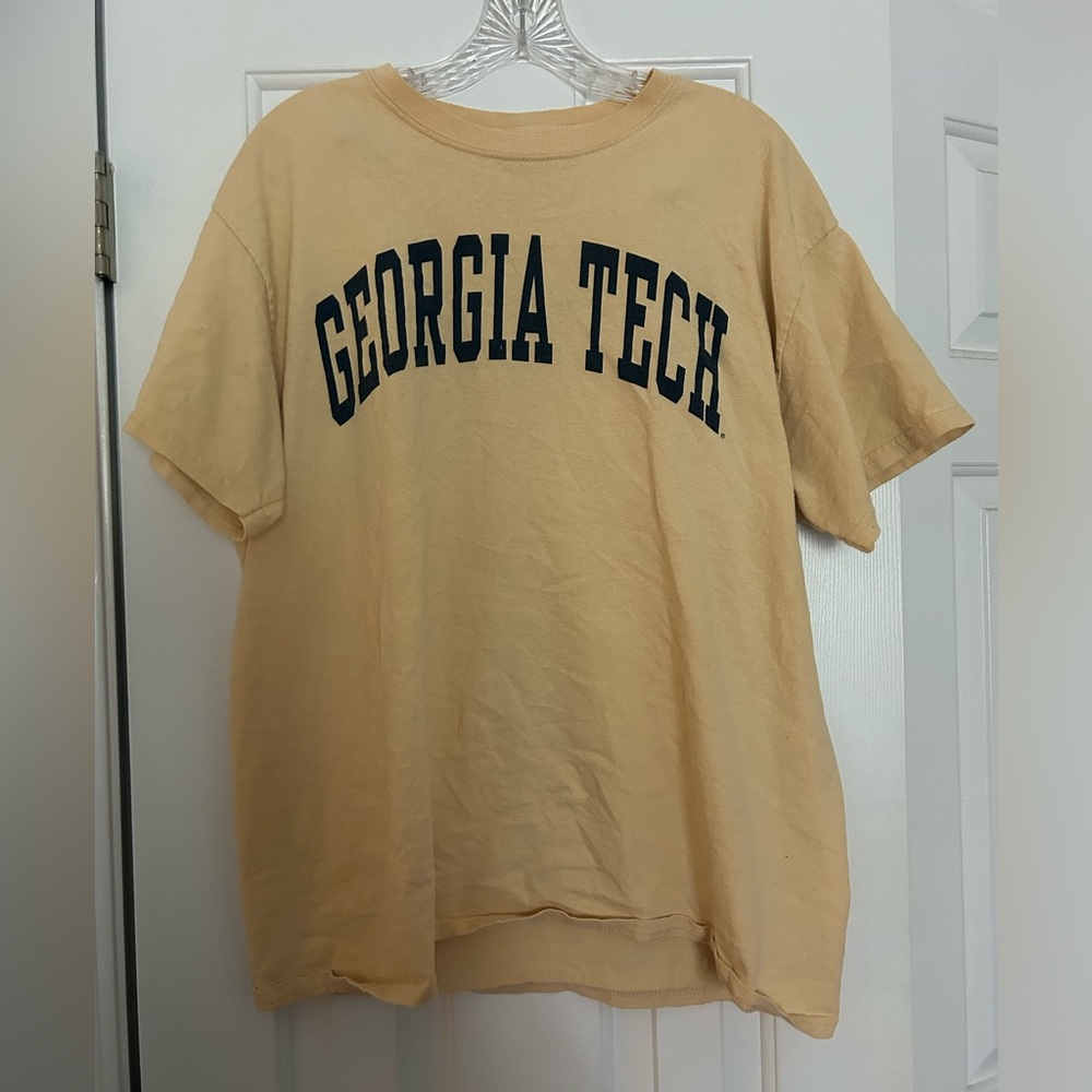 Yellow oversized georgia tech t shirt